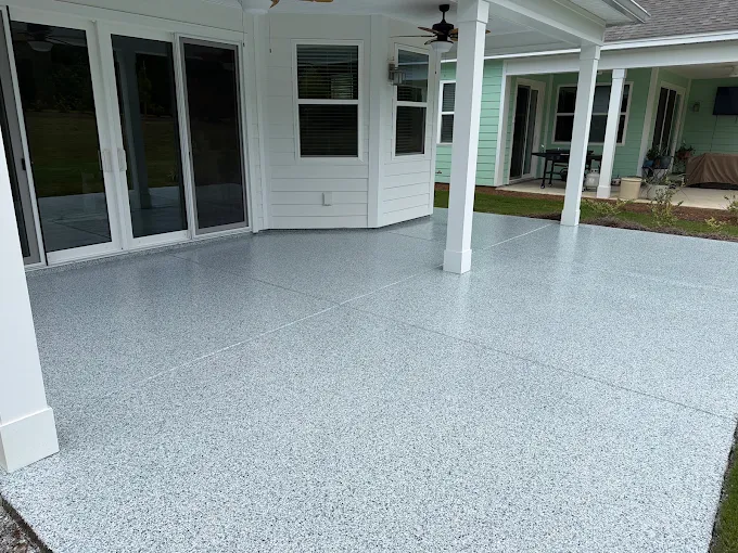 Screened porch with a light flake floor coating